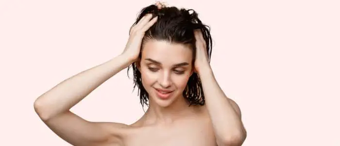 Deep cleansing exfoliation to avoid greasy hair and hair loss