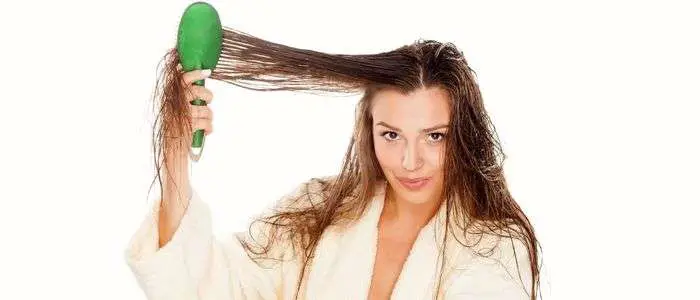 Causes Why Your Hair Feels Sticky After Washing It